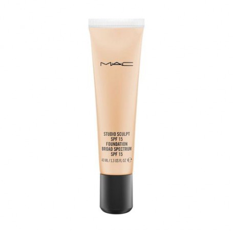 Увлажняющая тональная основа для лица M.A.C Studio Sculpt Foundation SPF 15, NC25, 40 мл