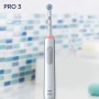 Электрическая зубная щетка Oral-B Pro 3-3000, 1 шт