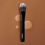 Кисть для нанесения тональной основы Sisley Fluid Foundation Brush