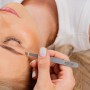 Пинцет для бровей Joly:Lab Brow & Lash профессиональный, скошенный