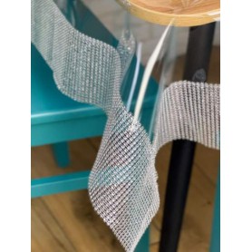 Силиконовая скатерть с Серебряной стразовой лентой 120х100 см (943605)