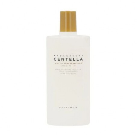 Легкий солнцезащитный крем для лица Skin1004 Madagascar Centella Air-Fit Suncream Plus SPF 50+ PA++++ с экстрактом центеллы азиа