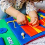 Бизиборд Roter Kafer Три игральные панели с застежками, 31*4*27 см, от 3 лет (RZ1001-01)