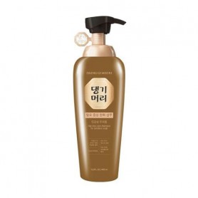 Оздоравливающий шампунь Daeng Gi Meo Ri Hair Loss Care Shampoo For Sensitive Scalp от выпадения волос, 400 мл