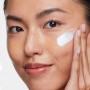 Солнцезащитный увлажняющий крем для лица HydroPeptide Solar Defense Non-Tinted SPF 50 без тонального эффекта, 50 мл