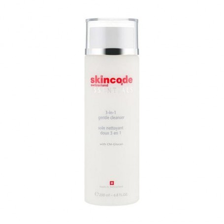 Мягкое очищающее средство для лица 3 в 1 Skincode Essentials 3-in-1 Gentle Cleanser, 200 мл